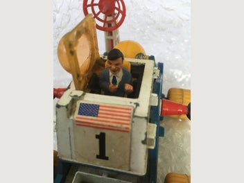 Image 1 of 7