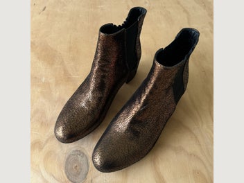 Image 1 of 6