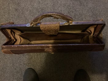 Image 1 of 2