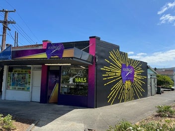 Image 1 of 7