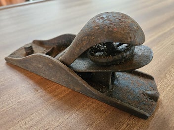 Image 1 of 5