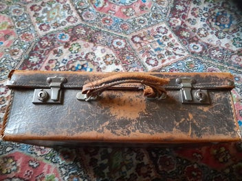Image 1 of 3