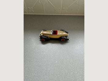 Image 1 of 8