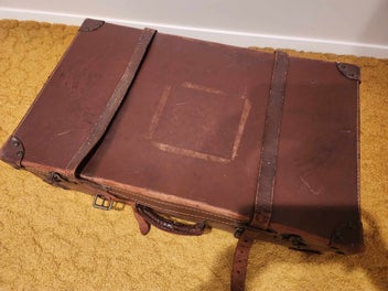 Image 1 of 3