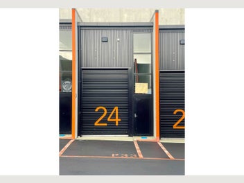 Image 1 of 1