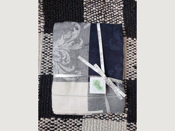 Image 1 of 7