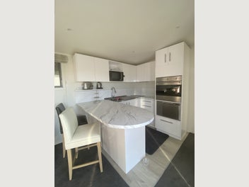 Image 1 of 20