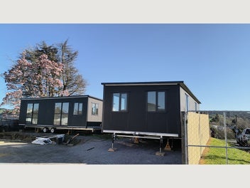 Image 1 of 7