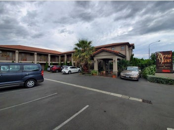 Image 1 of 20