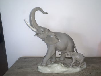 Image 1 of 7