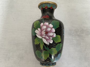 Image 1 of 7