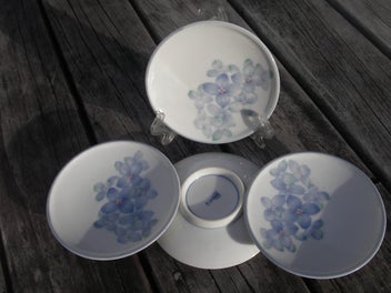 Image 1 of 5