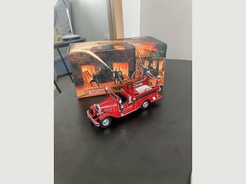 Image 1 of 7