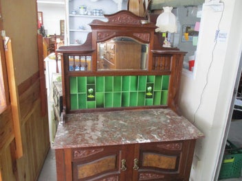 Image 1 of 7