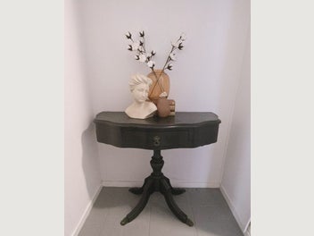 Image 1 of 8