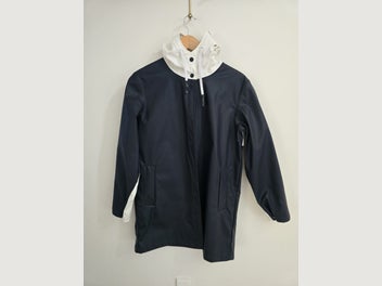 Image 1 of 7