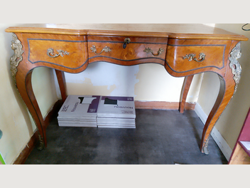 Image 1 of 5