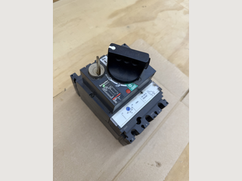Image 1 of 3