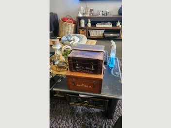 Image 1 of 7