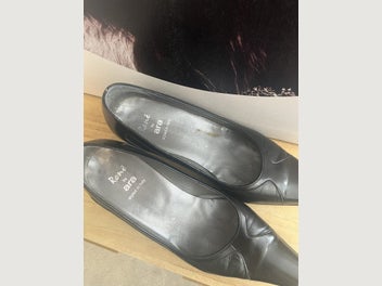 Image 1 of 7