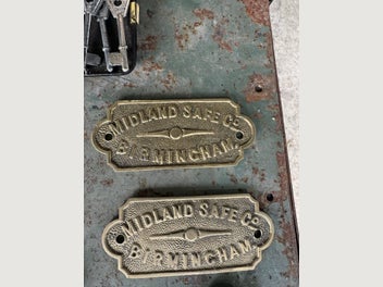 Image 1 of 7