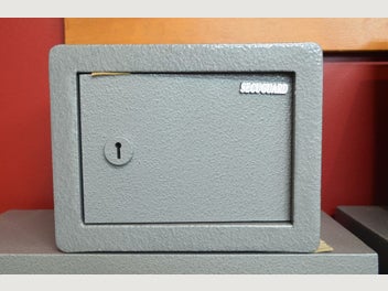 Image 1 of 4