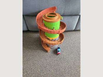 Image 1 of 6