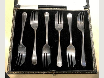 Image 1 of 4