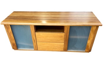 Image 1 of 8