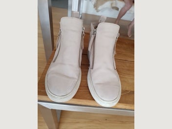 Image 1 of 4