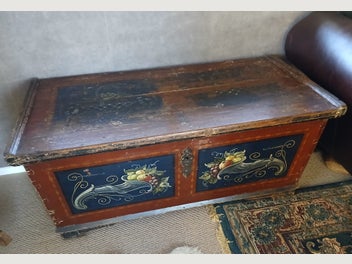 Image 1 of 7
