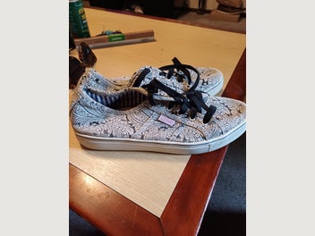 Image 1 of 6
