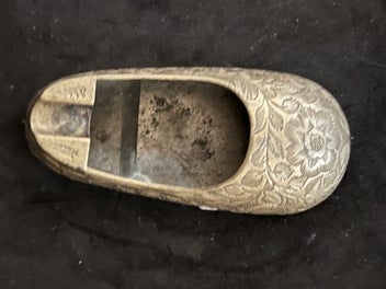 Image 1 of 6
