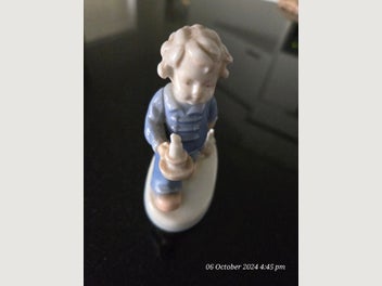 Image 1 of 7