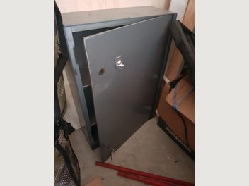 Image 1 of 3