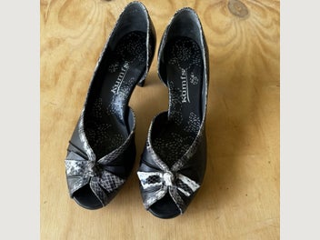 Image 1 of 5