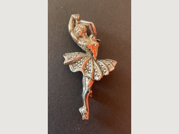 Image 1 of 4