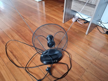 Image 1 of 7