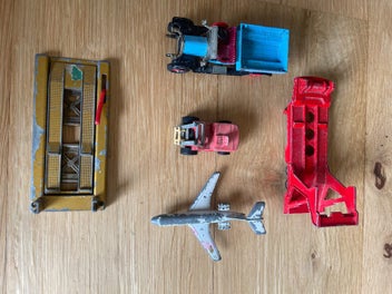 Image 1 of 7