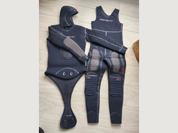 Image 1 of 4