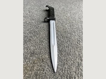 Image 1 of 20