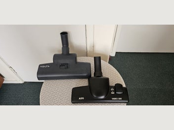 Image 1 of 7