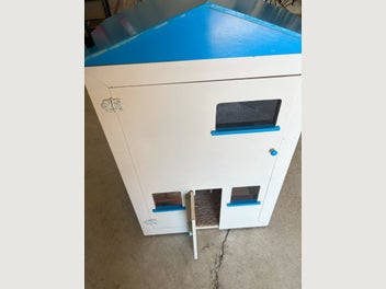 Image 1 of 6