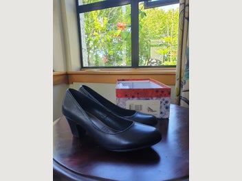 Image 1 of 5