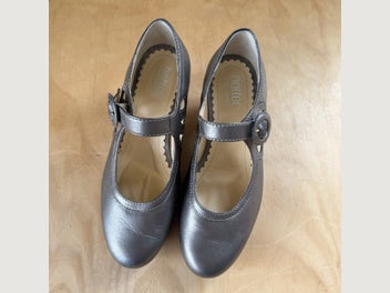 Image 1 of 5