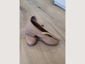 Image 1 of 4