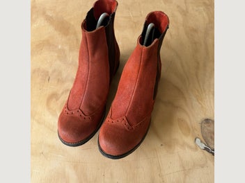 Image 1 of 6