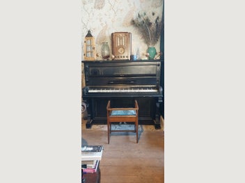 Image 1 of 8