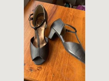 Image 1 of 4