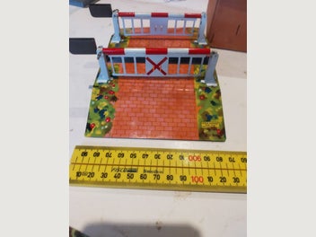 Image 1 of 4